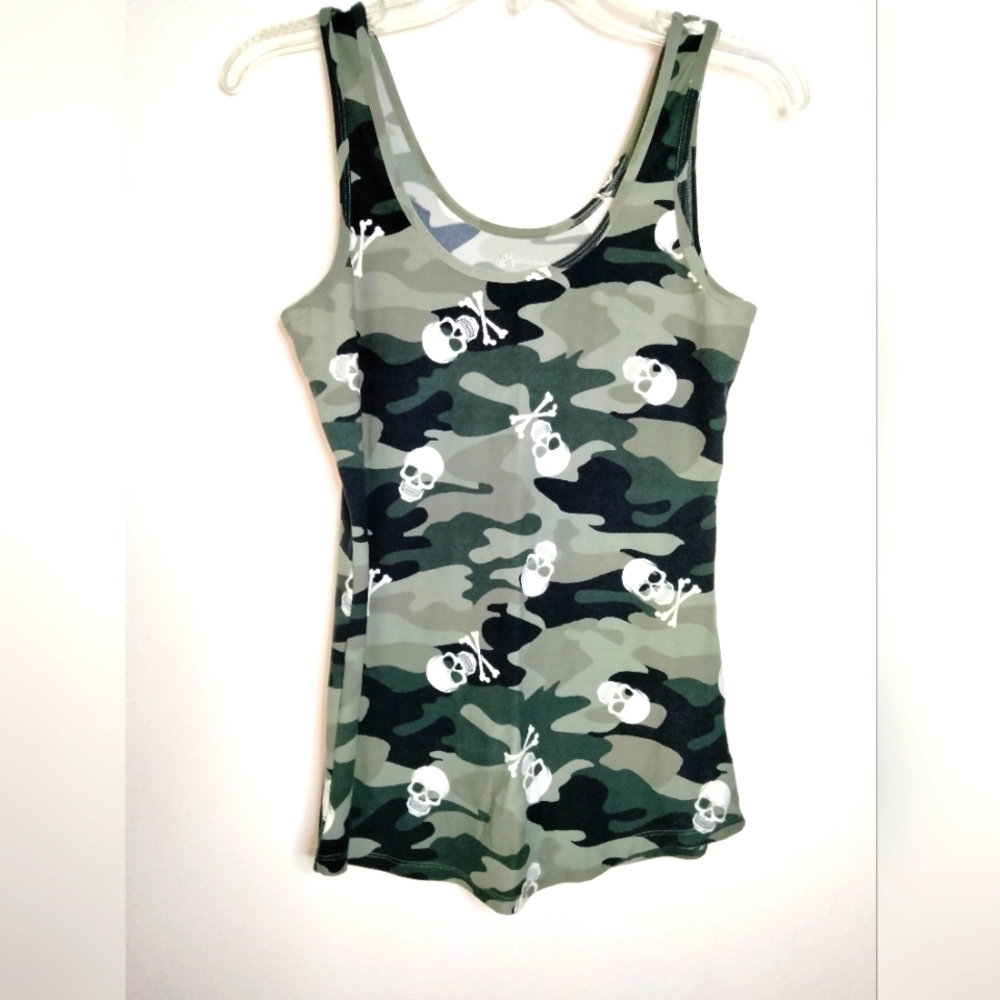 No Boundaries (Size L 11-13) Camo Skull Print Everyday Tank